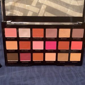 makeup revolution regeneration entranced pallet